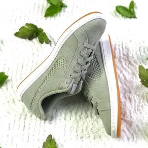 Nike Court Royale Suede, Sage Green Women’s size 7